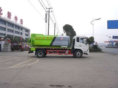 東風天錦清洗車